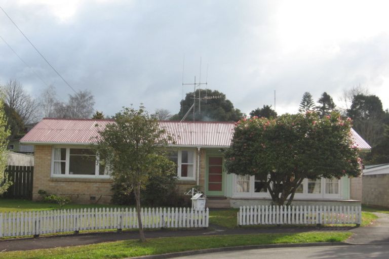 Photo of property in 27 Panair Crescent, Hillcrest, Hamilton, 3216