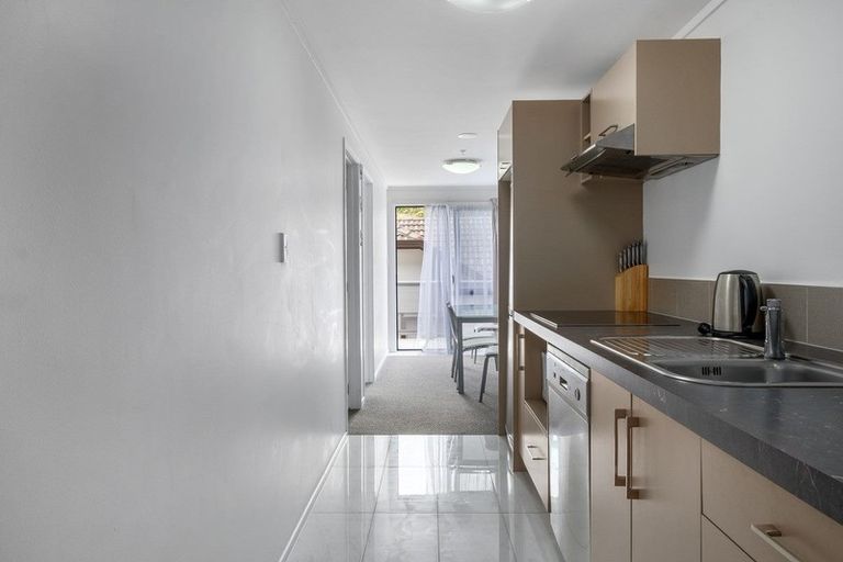 Photo of property in Atlas Apartments, 17/49 Maunganui Road, Mount Maunganui, 3116