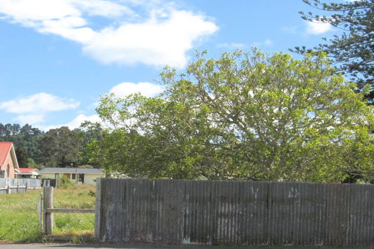 Photo of property in 5 Monkhouse Street, Tolaga Bay, 4077