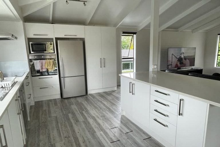 Photo of property in 4 Motuora Road, Manly, Whangaparaoa, 0930