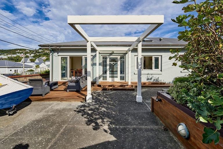 Photo of property in 42 Brighton Street, Island Bay, Wellington, 6023