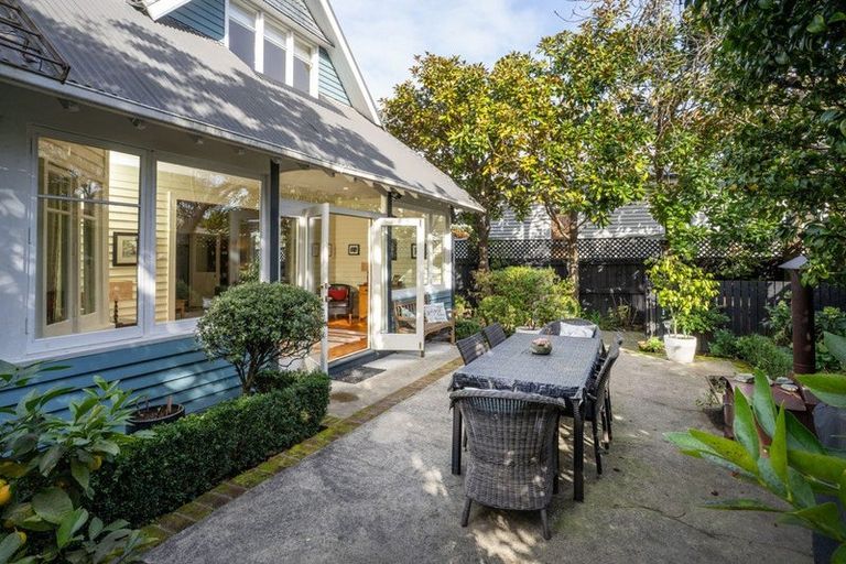 Photo of property in 27 Mcdougall Avenue, St Albans, Christchurch, 8014