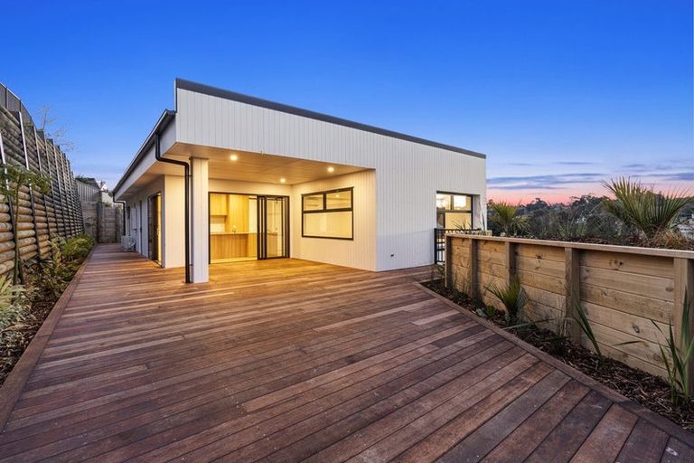 Photo of property in 228a Heta Road, Merrilands, New Plymouth, 4312