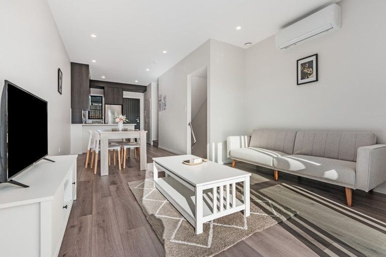 Photo of property in 28 Johns Creek Crescent, Silverdale, 0932