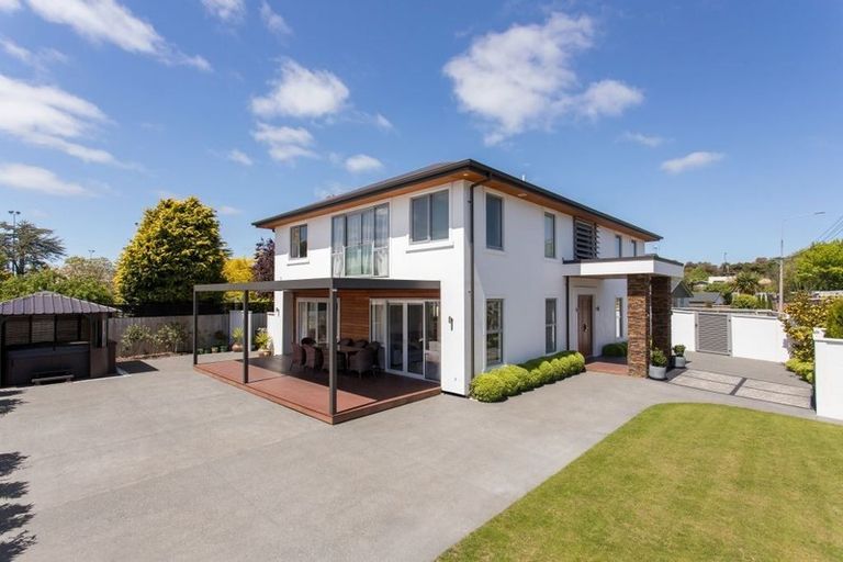 Photo of property in 6 Kotare Street, Fendalton, Christchurch, 8041