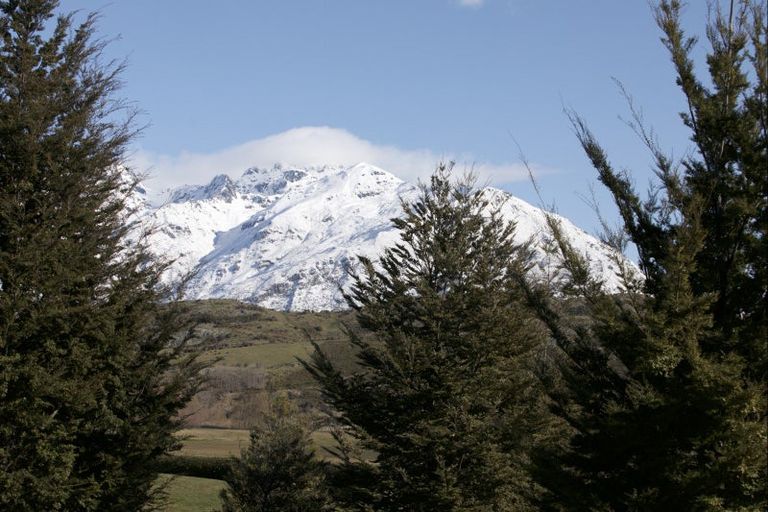 Photo of property in 23 Soudley Court, Jacks Point, Queenstown, 9371