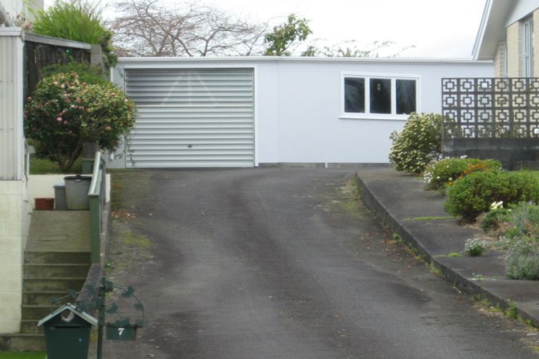 Photo of property in 7 Waimea Street, Westown, New Plymouth, 4310