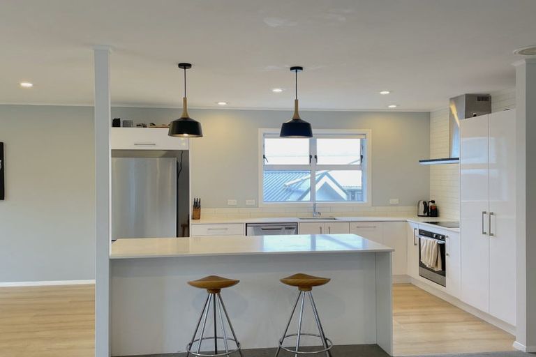 Photo of property in 3 Baylands Drive, Newlands, Wellington, 6037