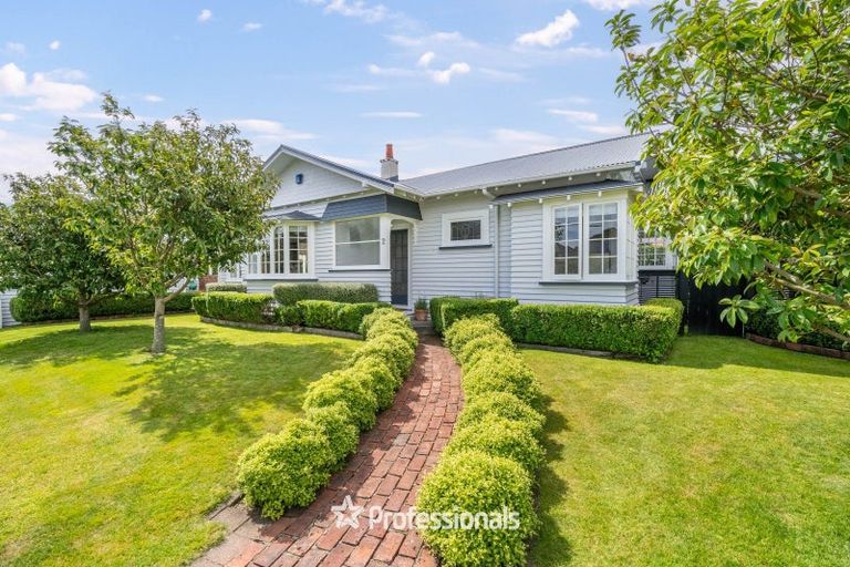 Photo of property in 2 Ropata Crescent, Boulcott, Lower Hutt, 5010