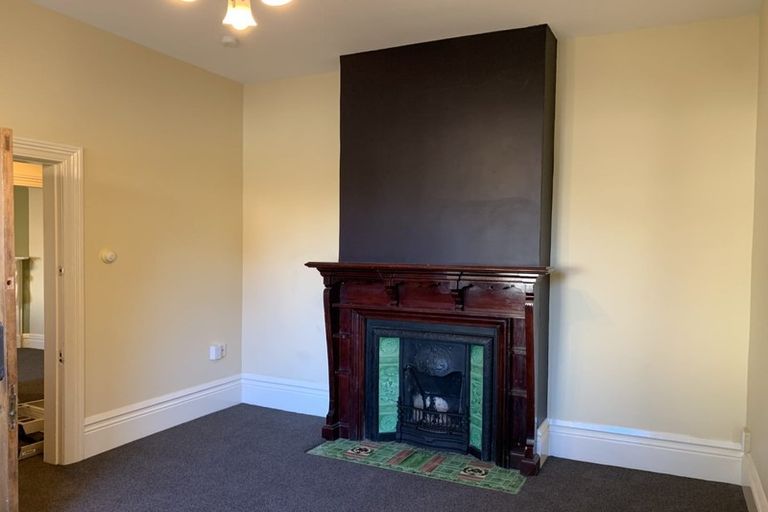 Photo of property in 32 Olliviers Road, Phillipstown, Christchurch, 8011