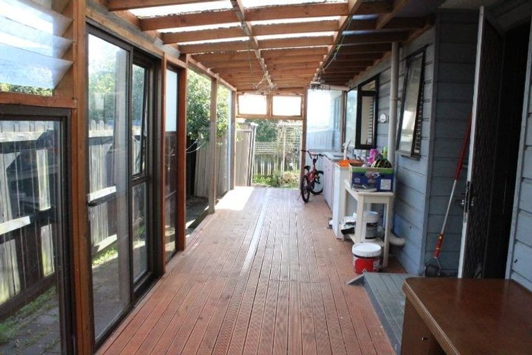 Photo of property in 1/18 Kenwick Place, Burswood, Auckland, 2013