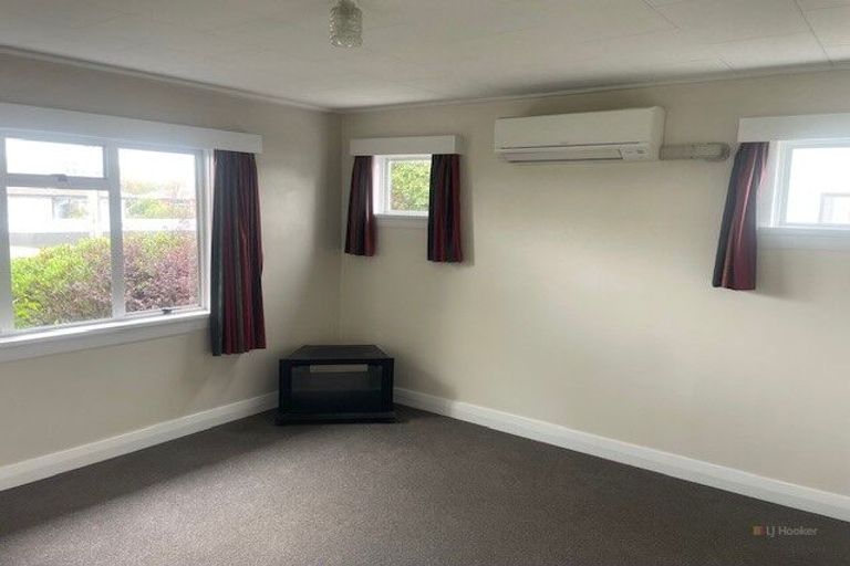 Photo of property in 8 Holmes Street, Waimate, 7924