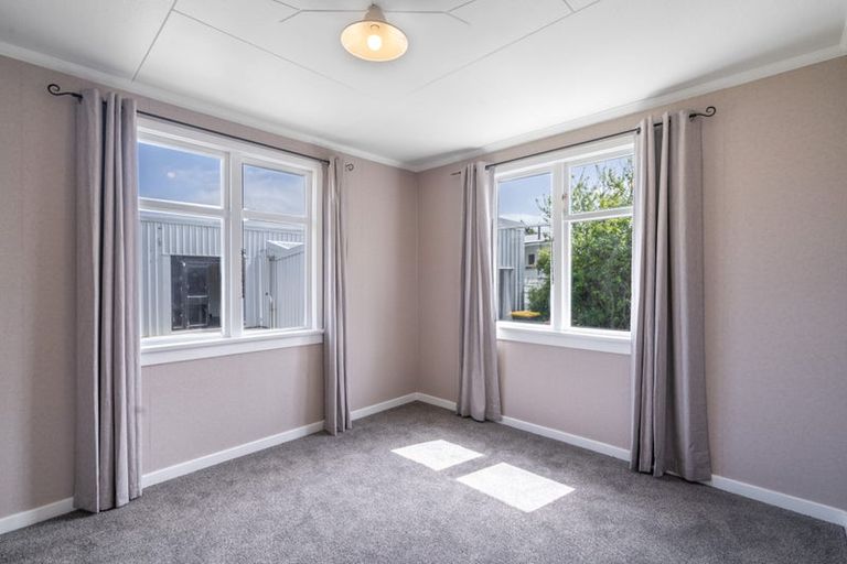 Photo of property in 14 Harvey Street, Grasmere, Invercargill, 9810