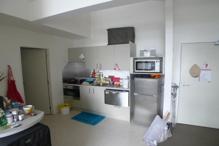 Photo of property in Terrace Heights Apartments, 2/163p The Terrace, Wellington Central, Wellington, 6011