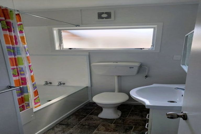 Photo of property in 2/35 Mahia Road, Manurewa, Auckland, 2102