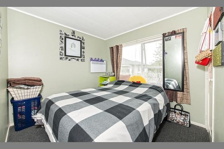Photo of property in 145 Universal Drive, Henderson, Auckland, 0610