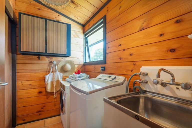 Photo of property in 101 Robinson Road, Whitianga, 3510