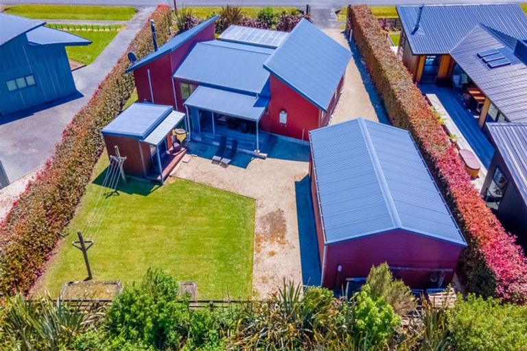 Photo of property in 103 Cashmere Bay Road, Moana, 7875