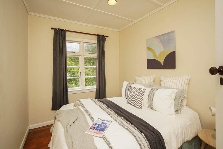 Photo of property in 72 Locking Street, Nelson South, Nelson, 7010
