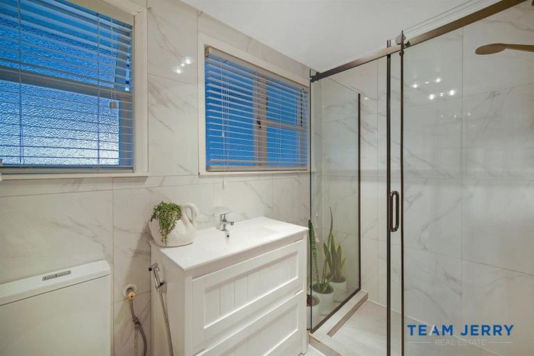 Photo of property in 111 Porchester Road, Papakura, 2110