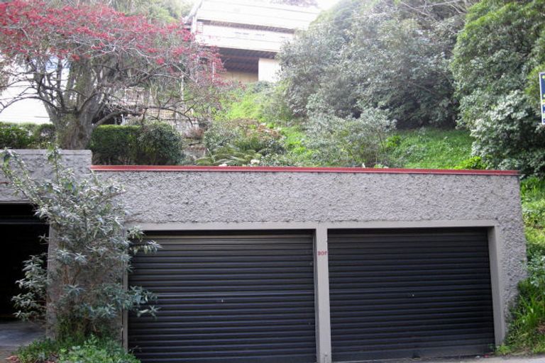 Photo of property in 207 Glenmore Street, Kelburn, Wellington, 6012