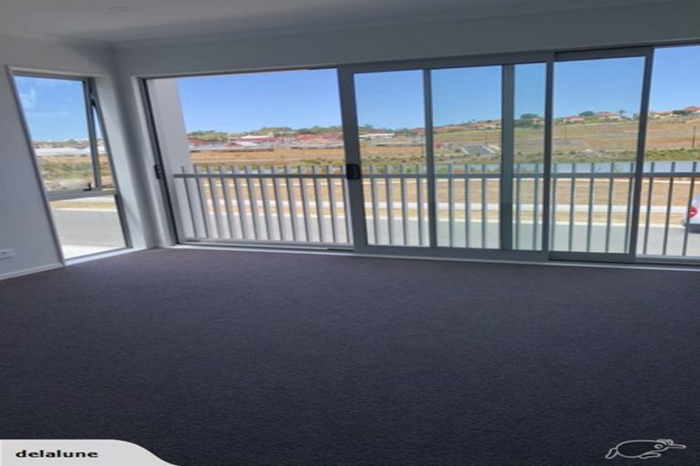 Photo of property in 40 Owen Chapman Drive, Red Beach, 0932