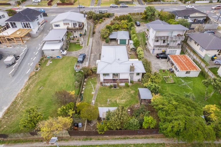 Photo of property in 73 Main Road, Titahi Bay, Porirua, 5022