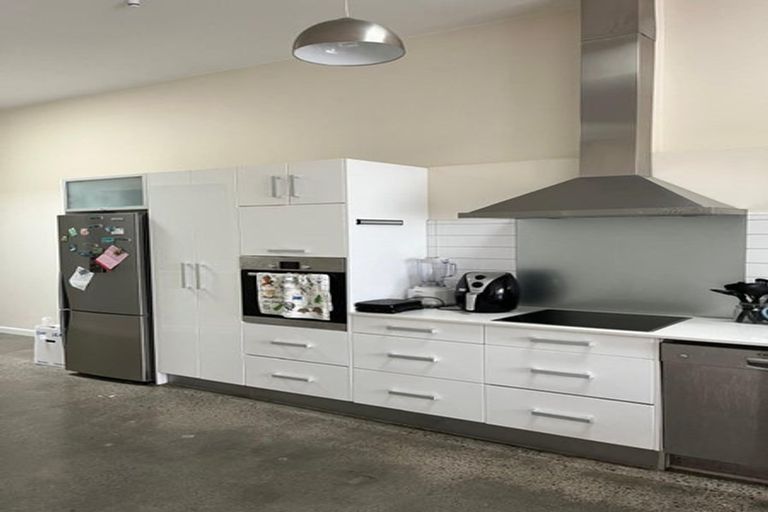 Photo of property in 5/25 Home Street, Mount Victoria, Wellington, 6011