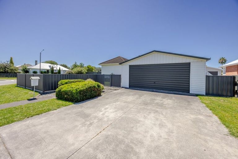 Photo of property in 700 Grove Road, Mayfair, Hastings, 4122