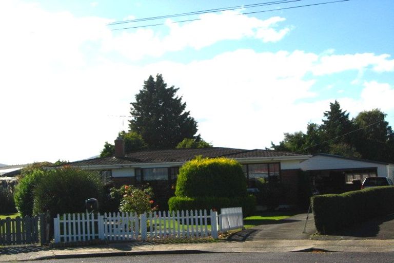 Photo of property in 4 Lomond Place, Mosgiel, 9024