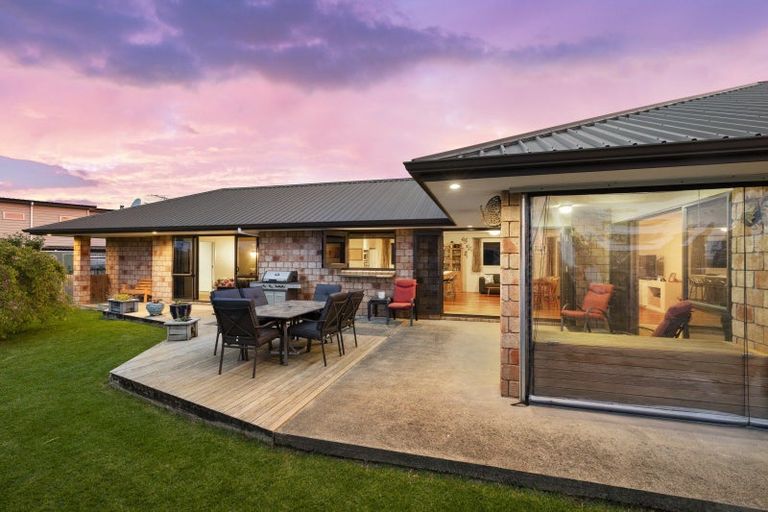 Photo of property in 10 Evans Court, Pukekohe, 2120