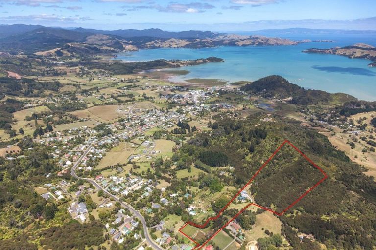 Photo of property in 2083 Rings Road, Coromandel, 3506