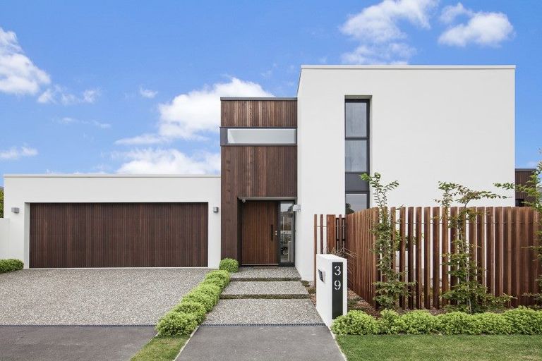 Photo of property in 39 Winchester Street, Merivale, Christchurch, 8014