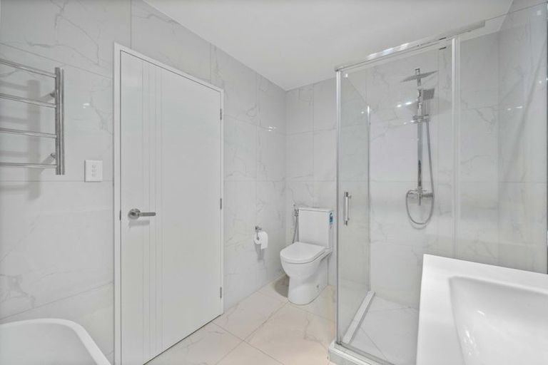 Photo of property in 11b Kimdale Place, Totara Heights, Auckland, 2105