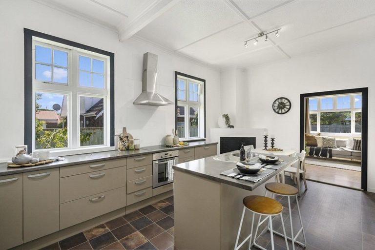 Photo of property in 6 Malcolm Street, Martinborough, 5711