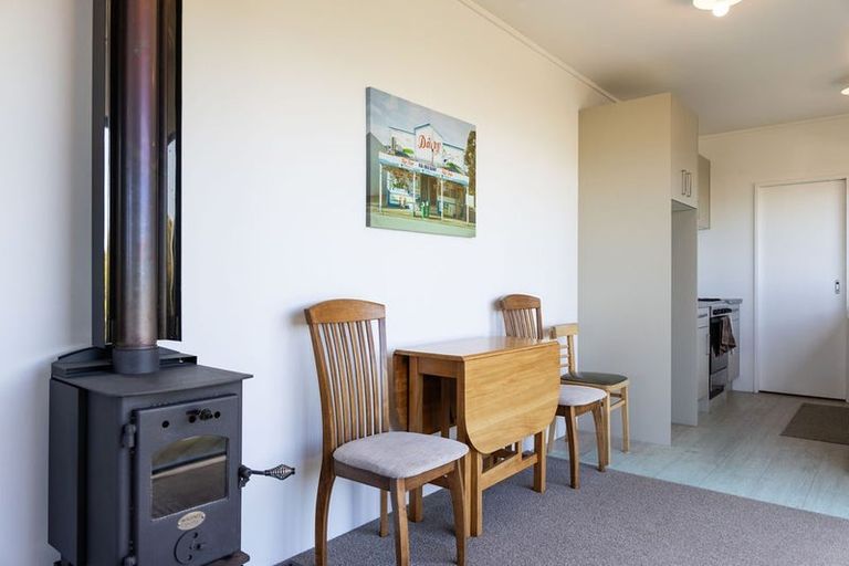 Photo of property in 54 Rotomanu Rise, Western Lake, Featherston, 5773