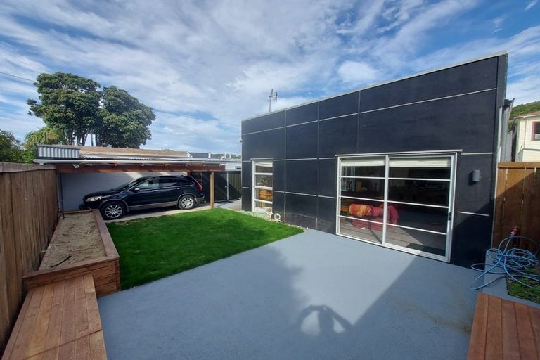 Photo of property in 110a Clyde Street, Island Bay, Wellington, 6023