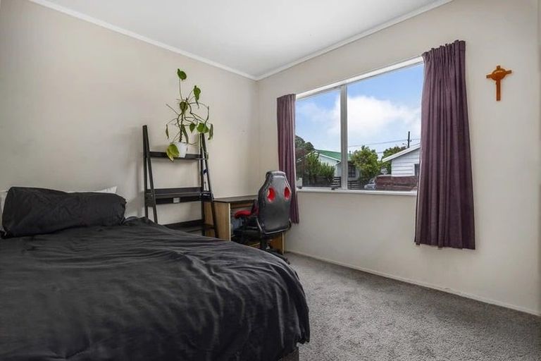 Photo of property in 22a Mako Mako Road, Levin, 5510