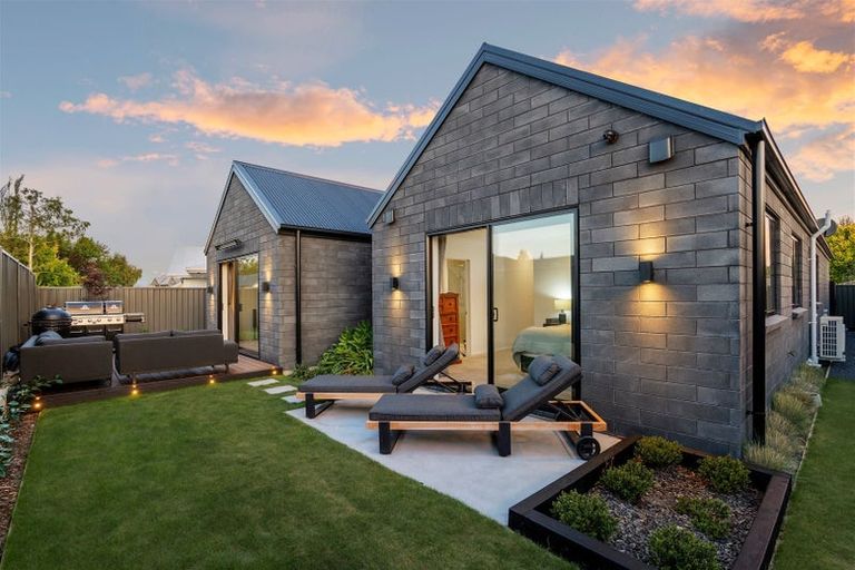 Photo of property in 17 Bethell Close, Rangiora, 7400