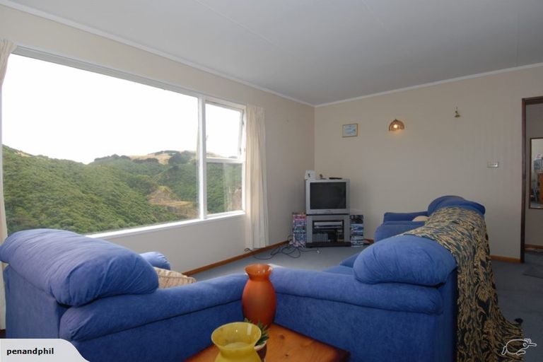 Photo of property in 2/61 Mandalay Terrace, Khandallah, Wellington, 6035