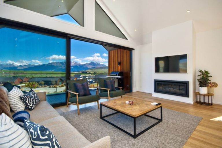 Photo of property in 3a Glenelg Lane, Jacks Point, 9371