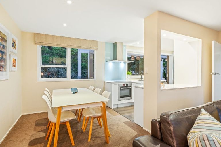 Photo of property in 51 Mcdowell Crescent, Hillcrest, Auckland, 0627