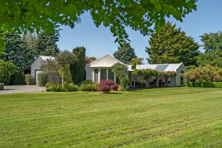 Photo of property in 32 Papawai Road, Papawai, Greytown, 5794