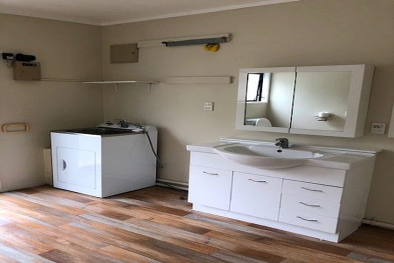 Photo of property in 39 Murphys Road, Totara Park, Auckland, 2019