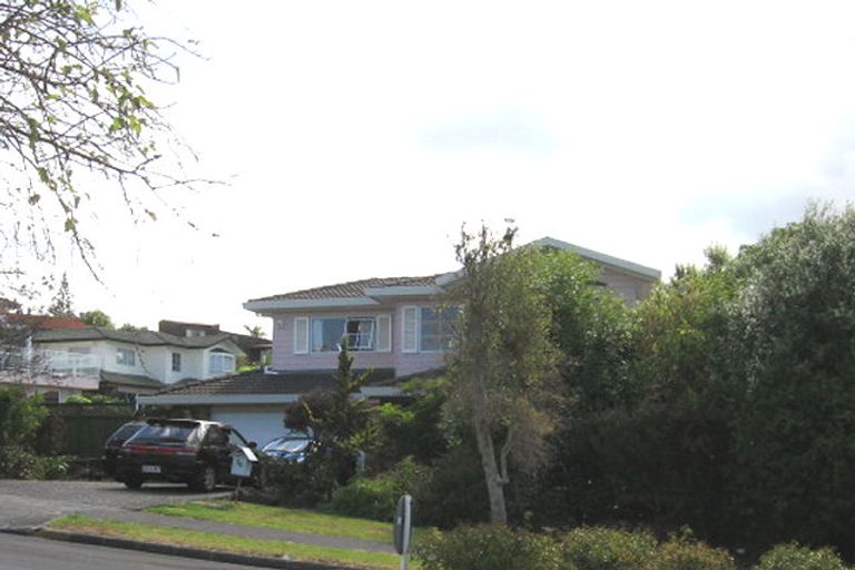 Photo of property in 63 Lagoon Way, West Harbour, Auckland, 0618