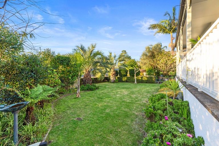 Photo of property in 2 Thornlea Drive, Welcome Bay, Tauranga, 3112