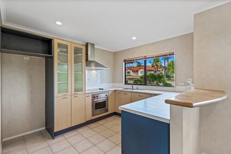 Photo of property in 36 Rush Creek Drive, Westgate, Auckland, 0614