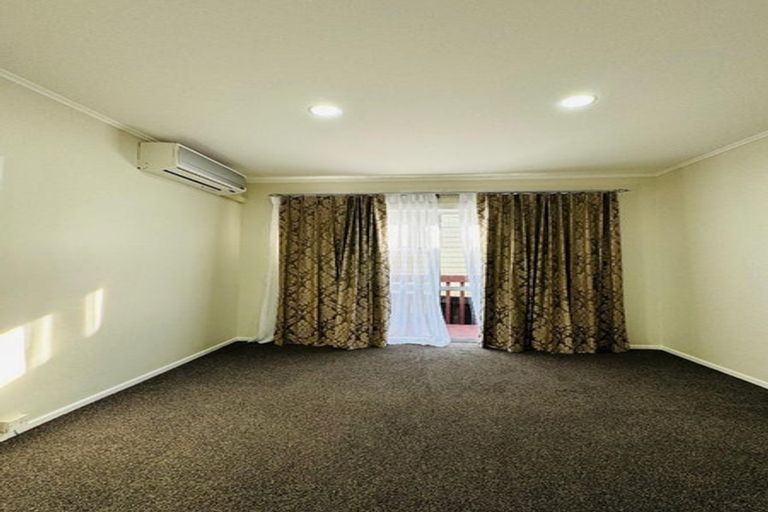 Photo of property in 18b Kirby Street, Glendene, Auckland, 0602