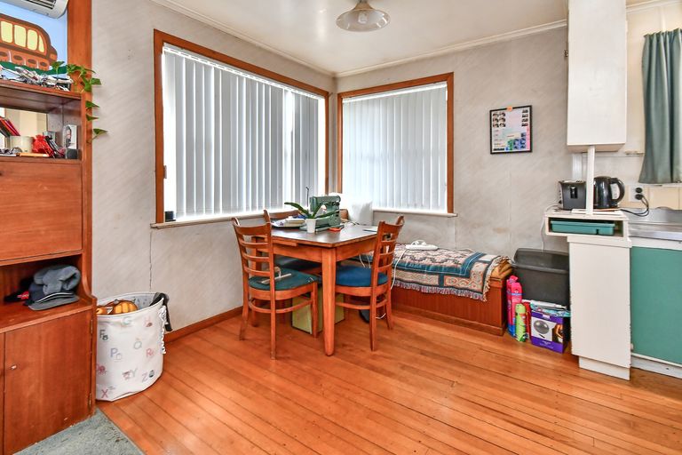 Photo of property in 51 Myers Road, Manurewa East, Auckland, 2102