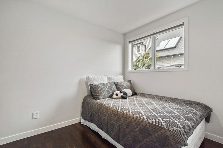 Photo of property in 1/2a Earnoch Avenue, Takapuna, Auckland, 0622